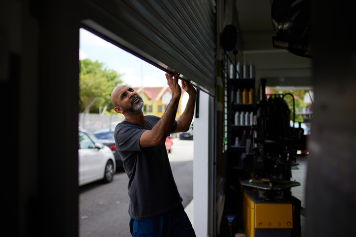 garage door repair in Palm Desert CA