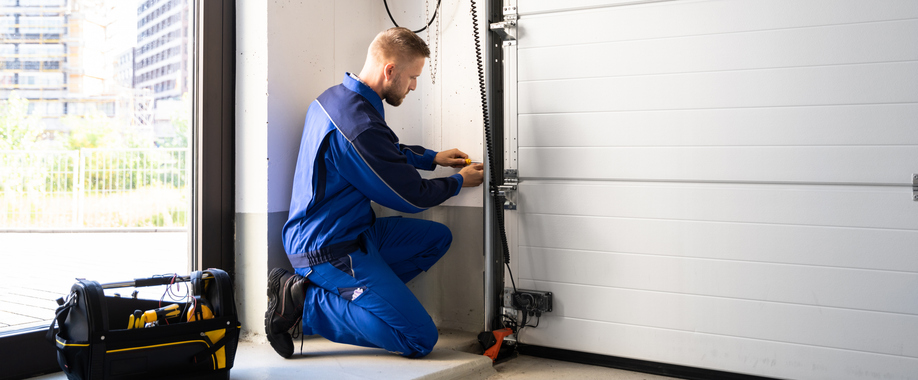 commercial garage door repair in Palm Desert CA