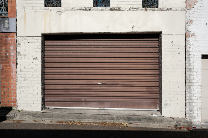 Top Signs It's Time for a Garage Door Replacement