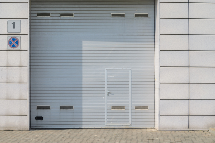 Top 5 Reasons to Invest in Professional Garage Door Services