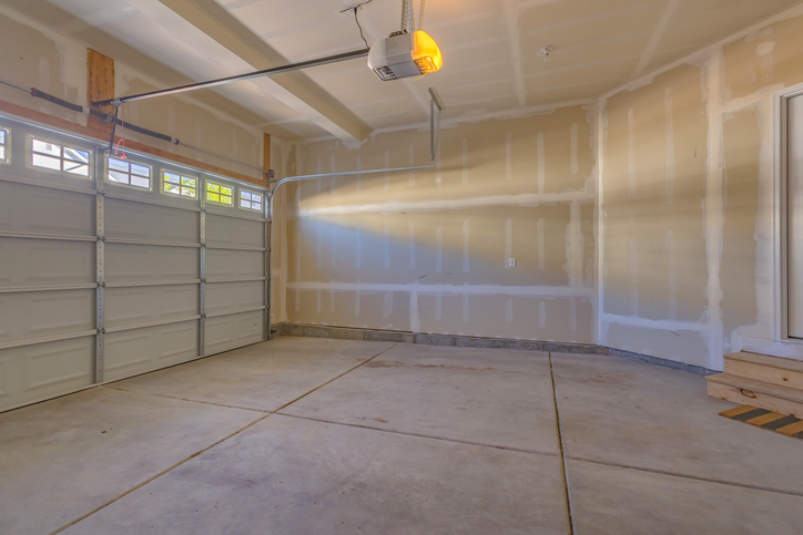 Top 5 Signs You Need a New Garage Door Installation