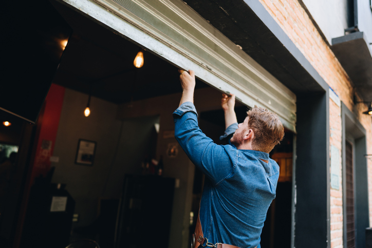 garage door installation in Palm Desert CA