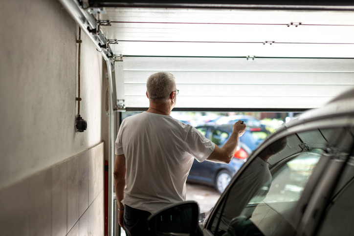 garage door maintenance company in Palm Desert CA