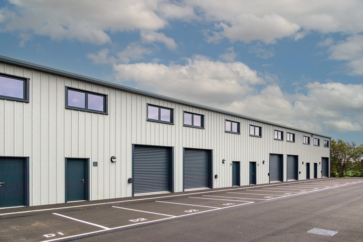 Why Commercial Garage Doors Are Key to Managing Heavy Traffic Flow